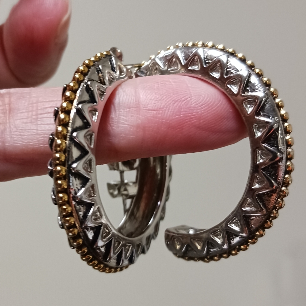 NWOT Chicos Hoop Earrings Silver and Gold Two Tone Ribbed Retro post back